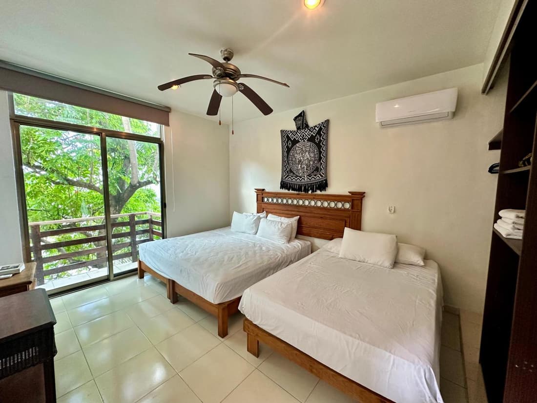 Penthouse Terraza & Jacuzzi Panorámicos, playas-cenotes y la Quinta Avenida todo caminando a 10 minutos! Muy amplio 2 niveles, excelente ubicación centro de Playa del Carmen, cerca de restaurantes, bares, área de coworking incluid