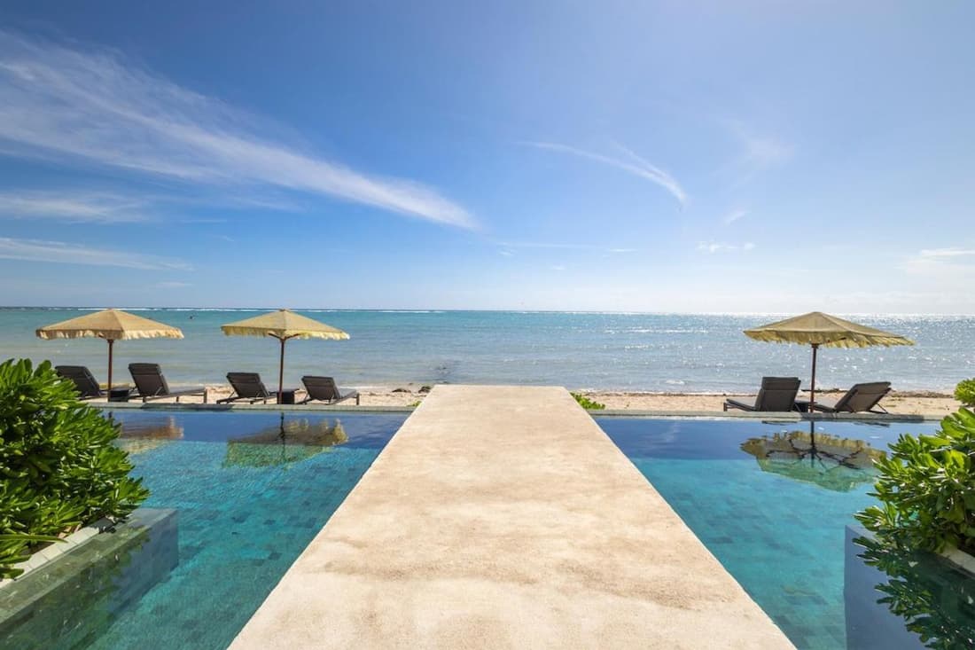 Beachfront 2BR Condo in Bahía Tankah, Tulum
