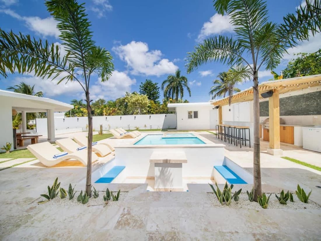 Green Palace 7 Bedroom Villa in Sosua with Security