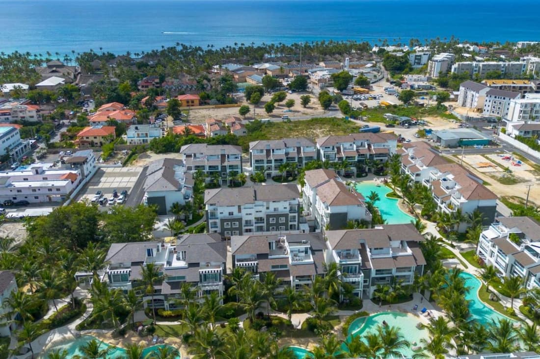 Elegant 1-BD Luxury Escape in Paradise in Estrella