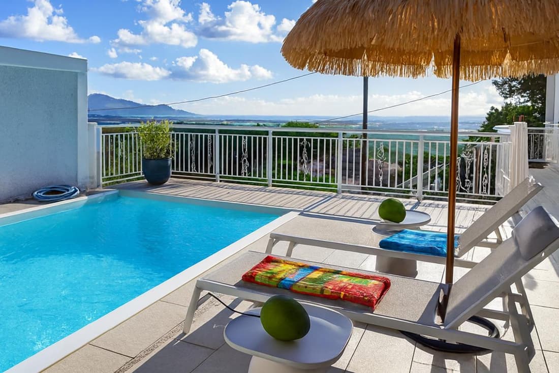 Le cocon de Josie avec Jacuzzi & Piscine Privée, Le Lamentin, Martinique