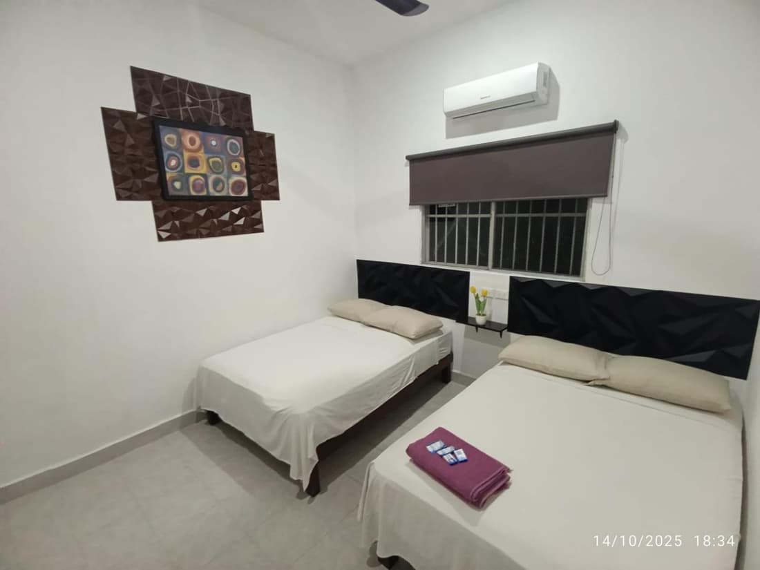 Hotel y Hostal AH MUN