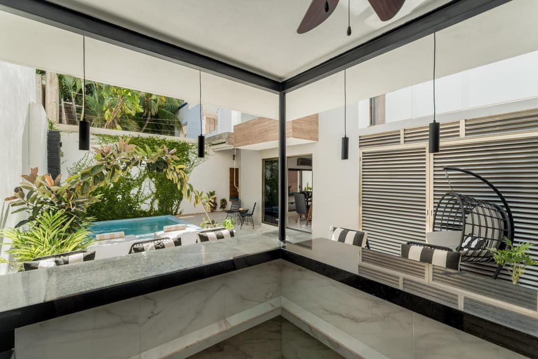 CASA LIMA- Executive Design Suites