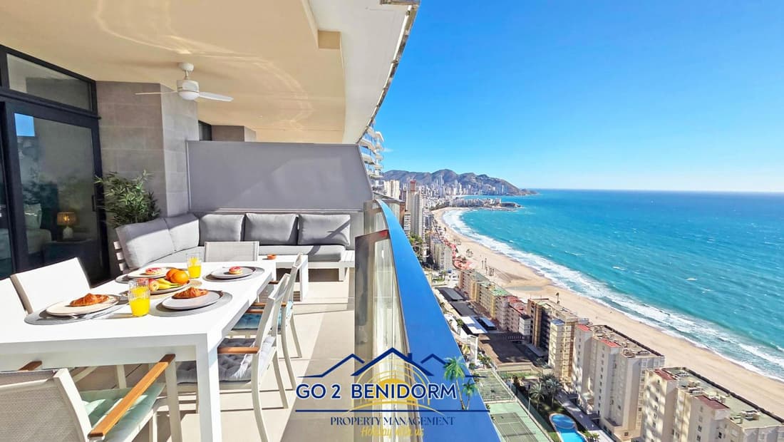 Sunset Sailors Luxury Seaview Apartment