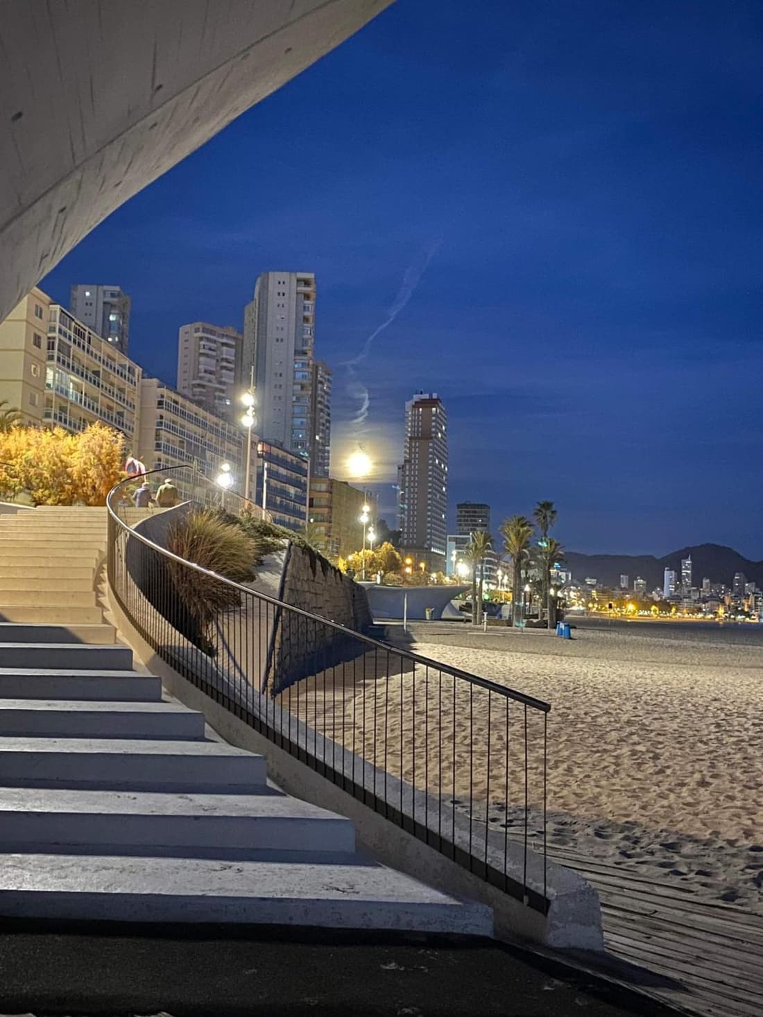 Beach front apartament with beautiful sea view