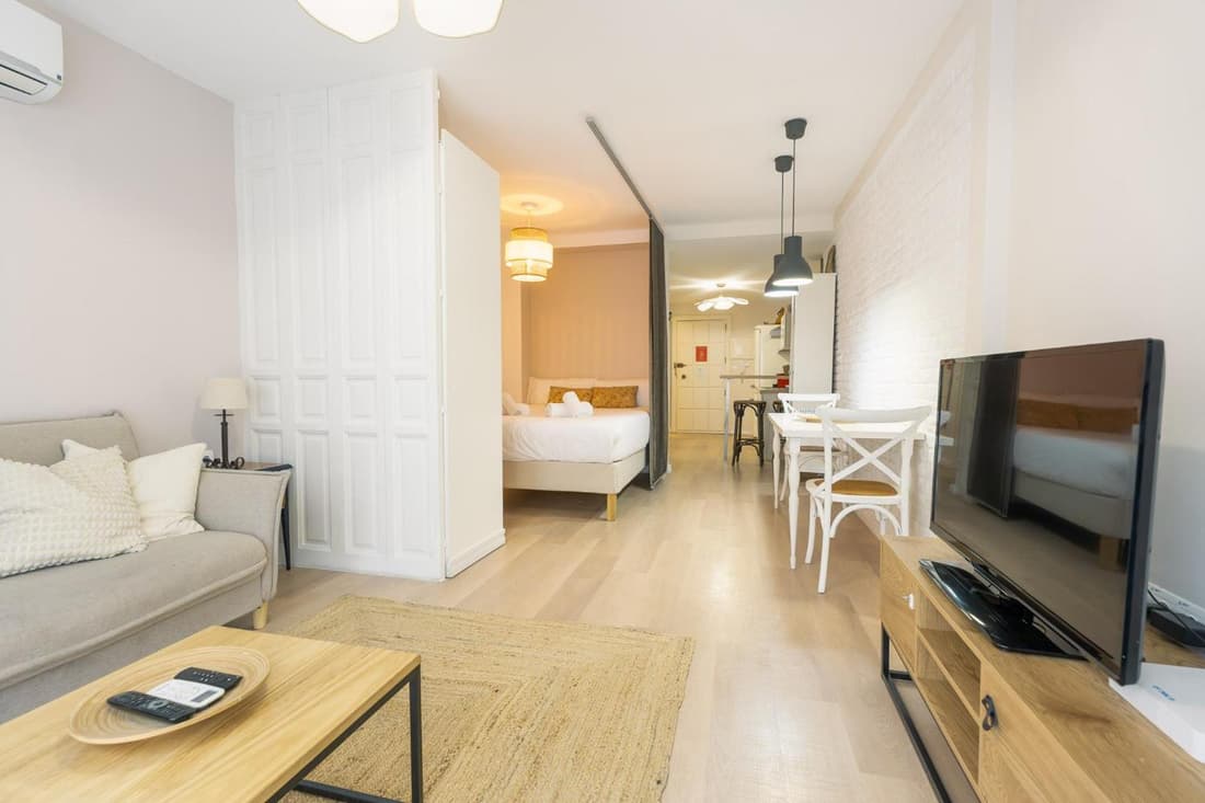 Bright loft city centre by United Renters