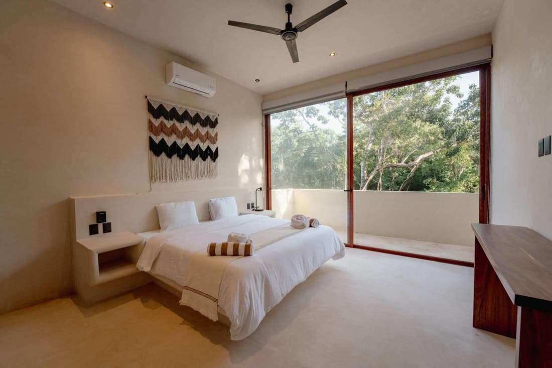 Luxury 2BR Retreat with Private Rooftop - Holistika