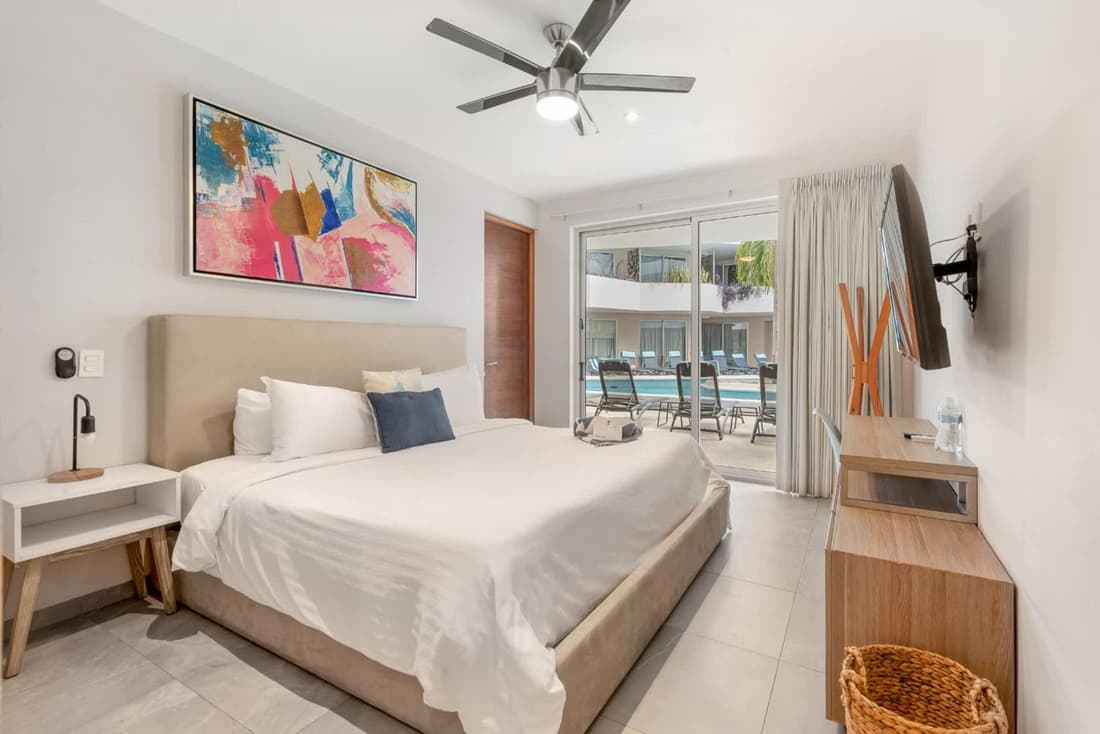 Luxury 2BR 2BA, Sauna, Cinema, Rooftop Pool