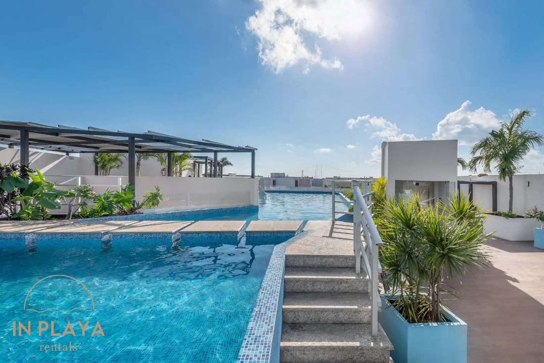 Luxury 2BR 2BA, Sauna, Cinema, Rooftop Pool