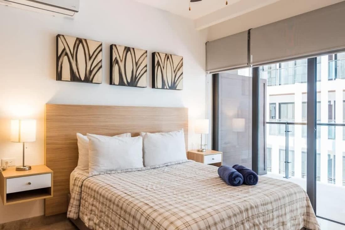 Top central location, 100MB Wifi and Ocean View