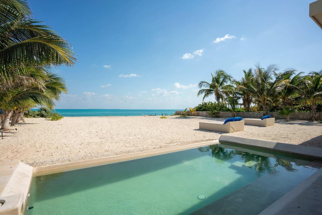 Blanca Beach House - 3BR - Eco-friendly Retreat