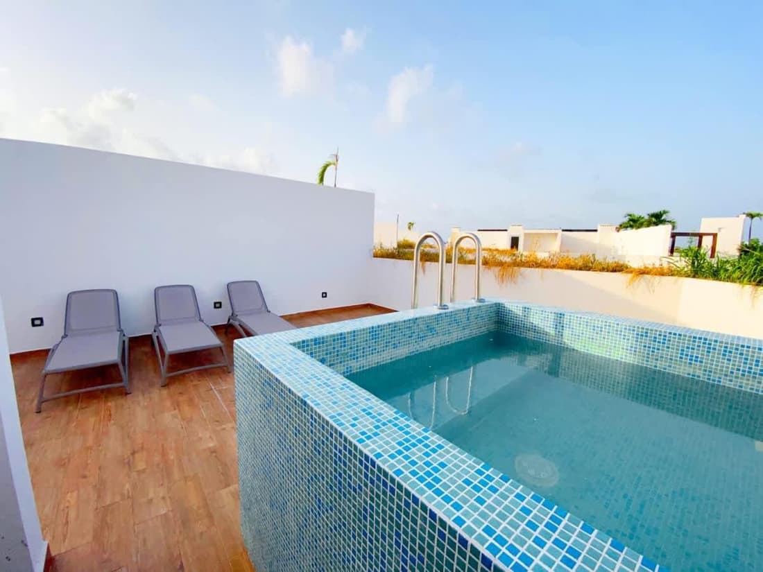 Beautiful and Centric 1BR PH Private Pool