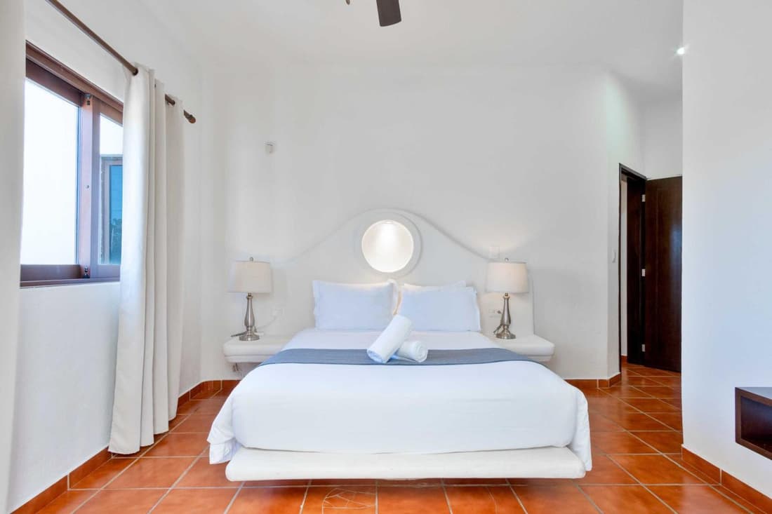 Casa Ceiba - 4 Bedroom Villa with Private Pool and great location in trendy neighborhood - fits 8