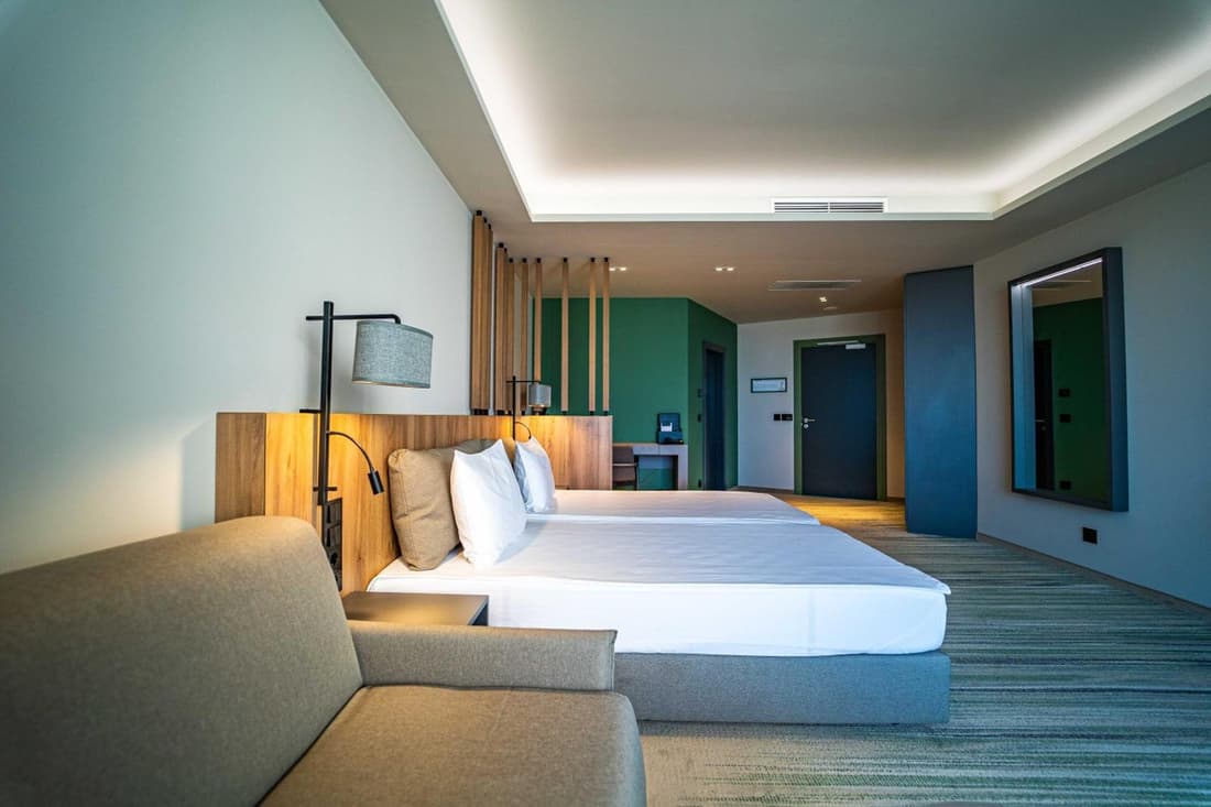 HVD Reina del Mar - Premium Spa Service & Parking