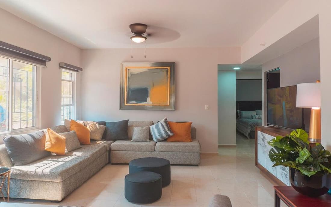 PIA01 Beautiful 3-Bedroom Apartment