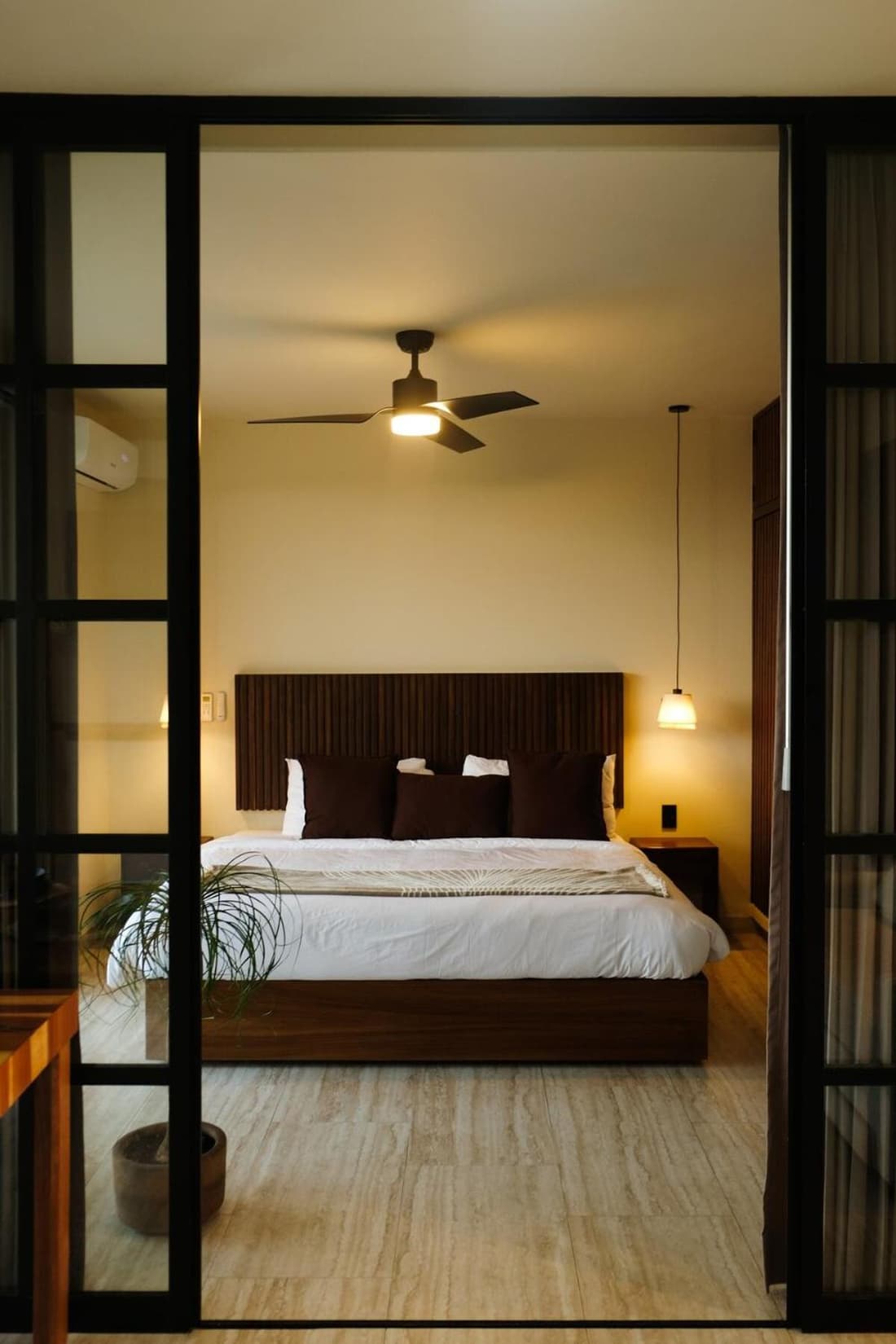 Sky Pool Suite - 4 Guests - Near the Beach