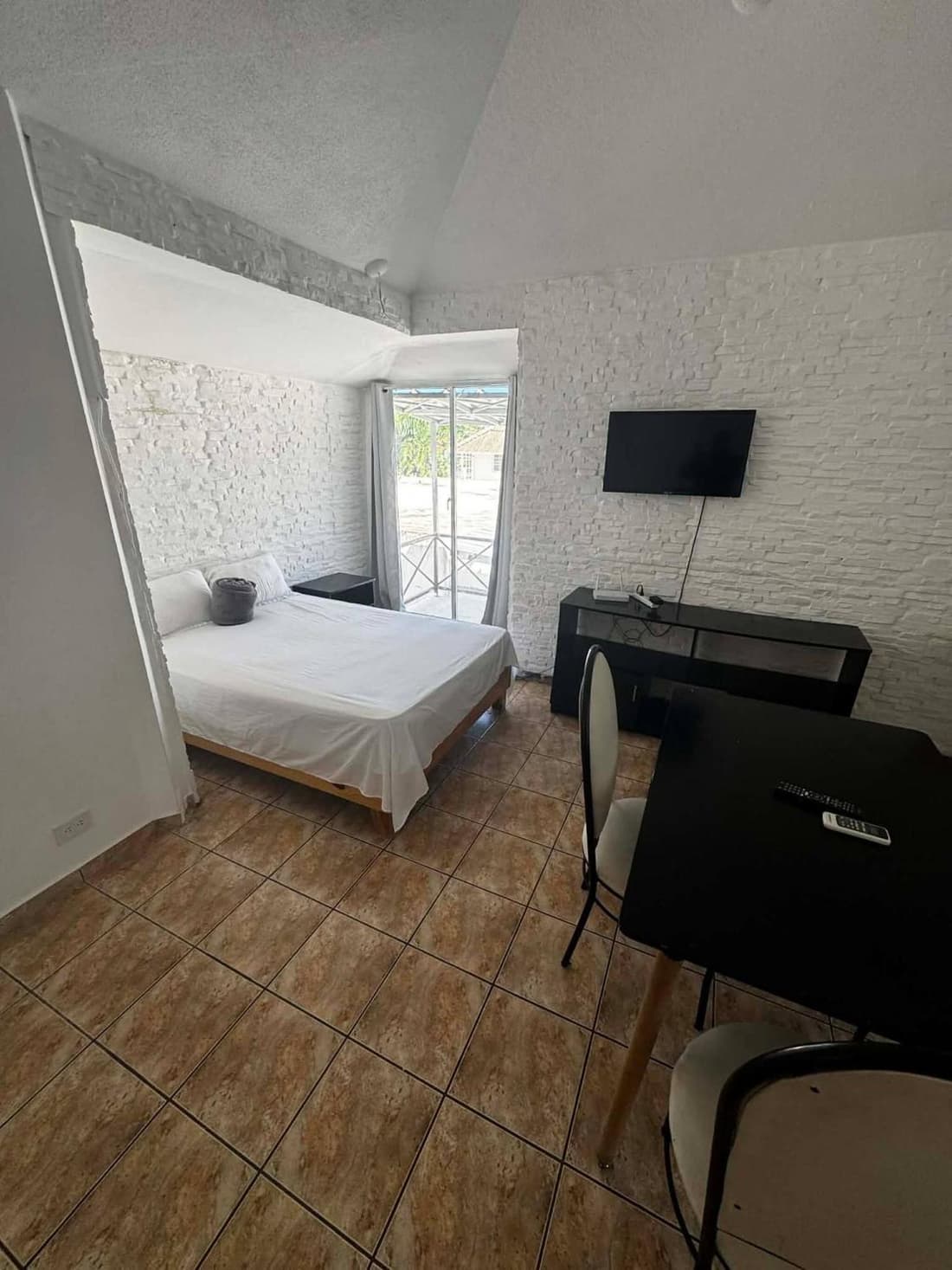 Condo bien situ 3 minutes de la plage a pied 312