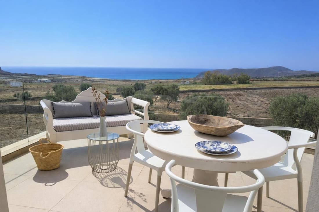 Apeiron Akrotiri - Apeiron Hotels
