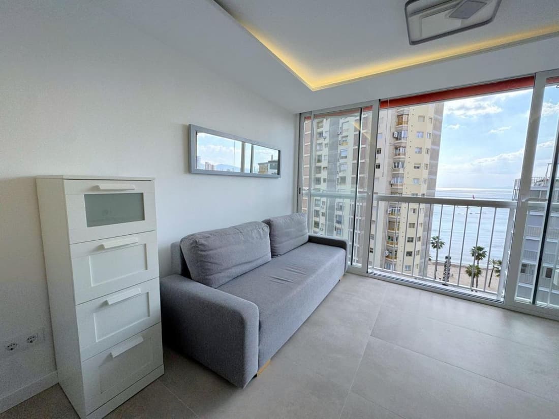 Carabelas T2-8 Studio