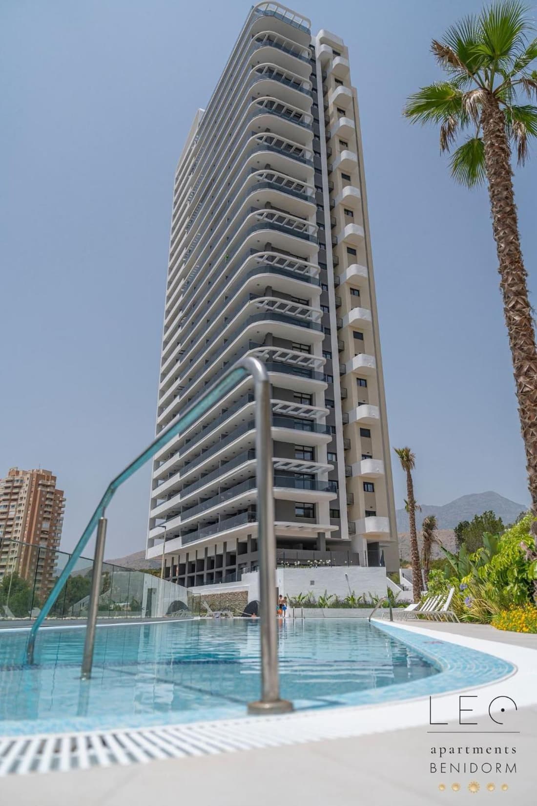 Eagle Tower - by Leo Apartaments