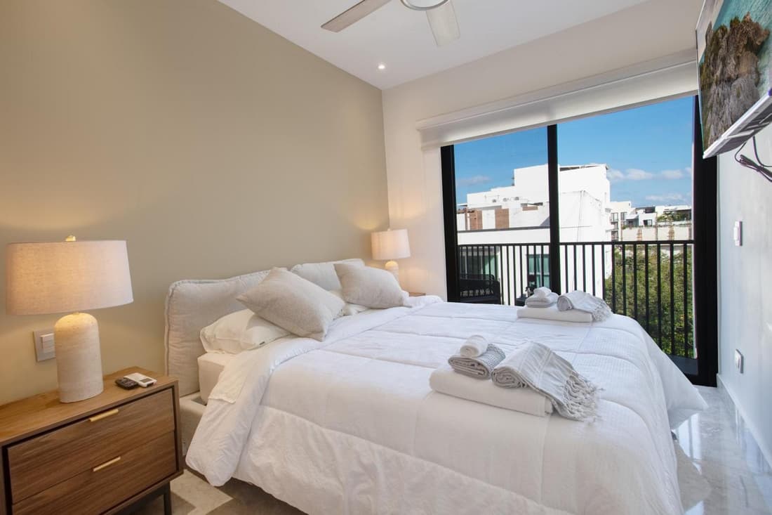 Calatt Design, luxury, roof, pool and top location