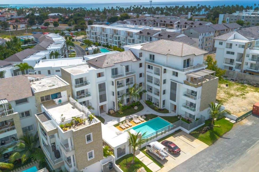Modern Studio Pool Coral Azul Estrella Dominicus