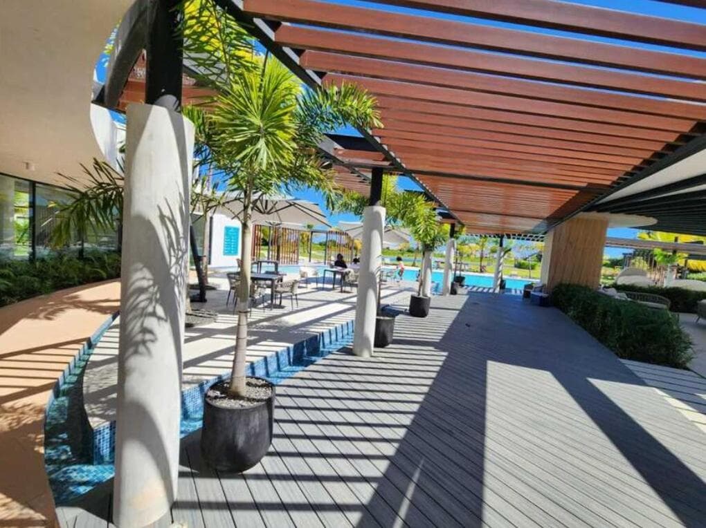 3BR Condo in Panorama Lake C3-103 Concierge Service Pool y Gym