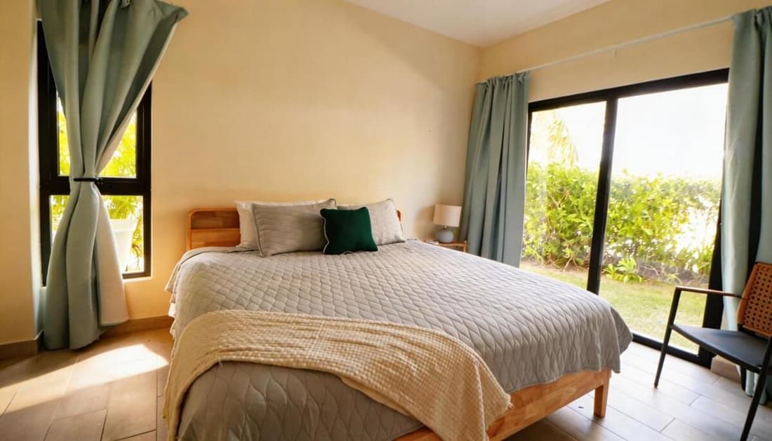 3BR Condo in Panorama Lake C3-103 Concierge Service Pool y Gym