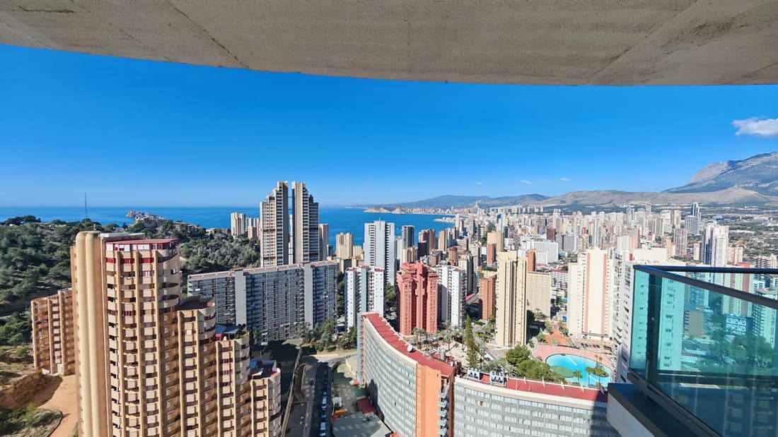 Benidorm Sky 19