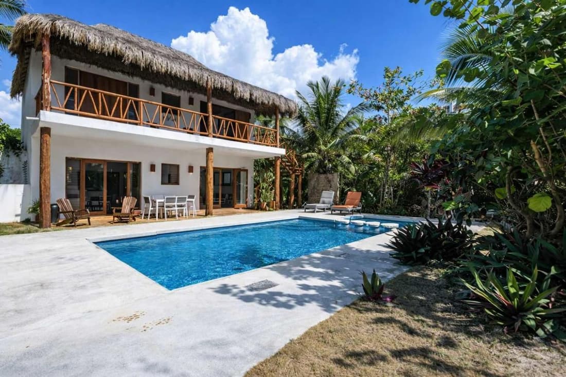 Beachfront home with private pool beach access balcony with ocean views patio - Villa Belleza
