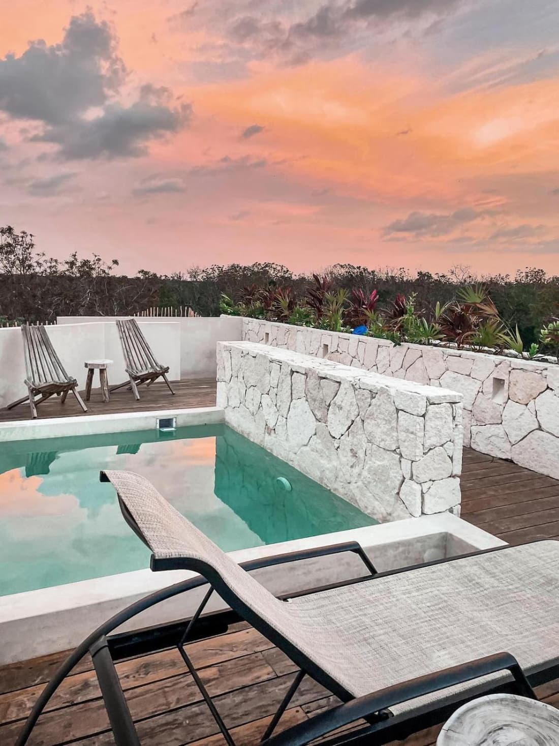 1 Bed Private balcony Great location