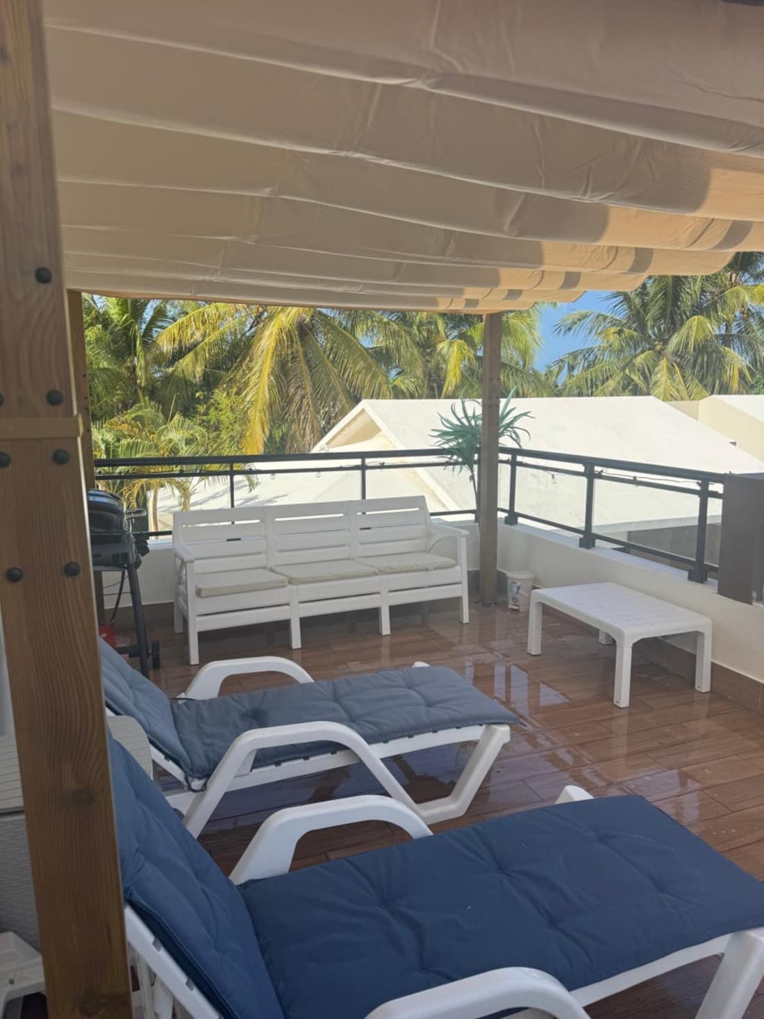 Luxury 3-Bedroom Penthouse, Punta Cana, Pool-BBQ-Beach Access-Private Rooftop-Padel