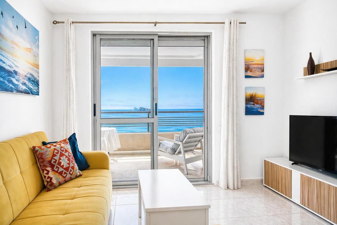 Apartamento en Primera Línea con Vistas y Piscina