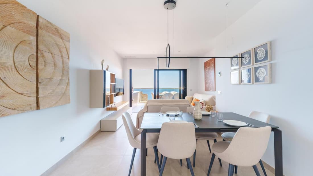 SUNSET CLIFFS elegant apartment