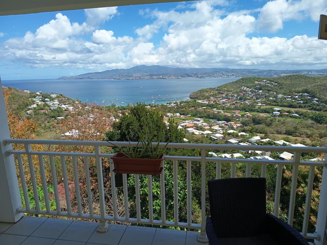 Grand T2 sublime vue mer terrasse 3minutes de la plage