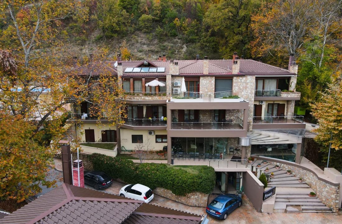 Nymfes Hotel