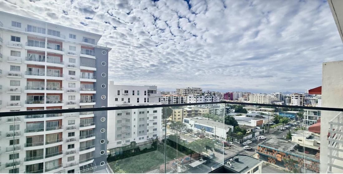Luxury Designer Suite, Infinity Pool,City Views
