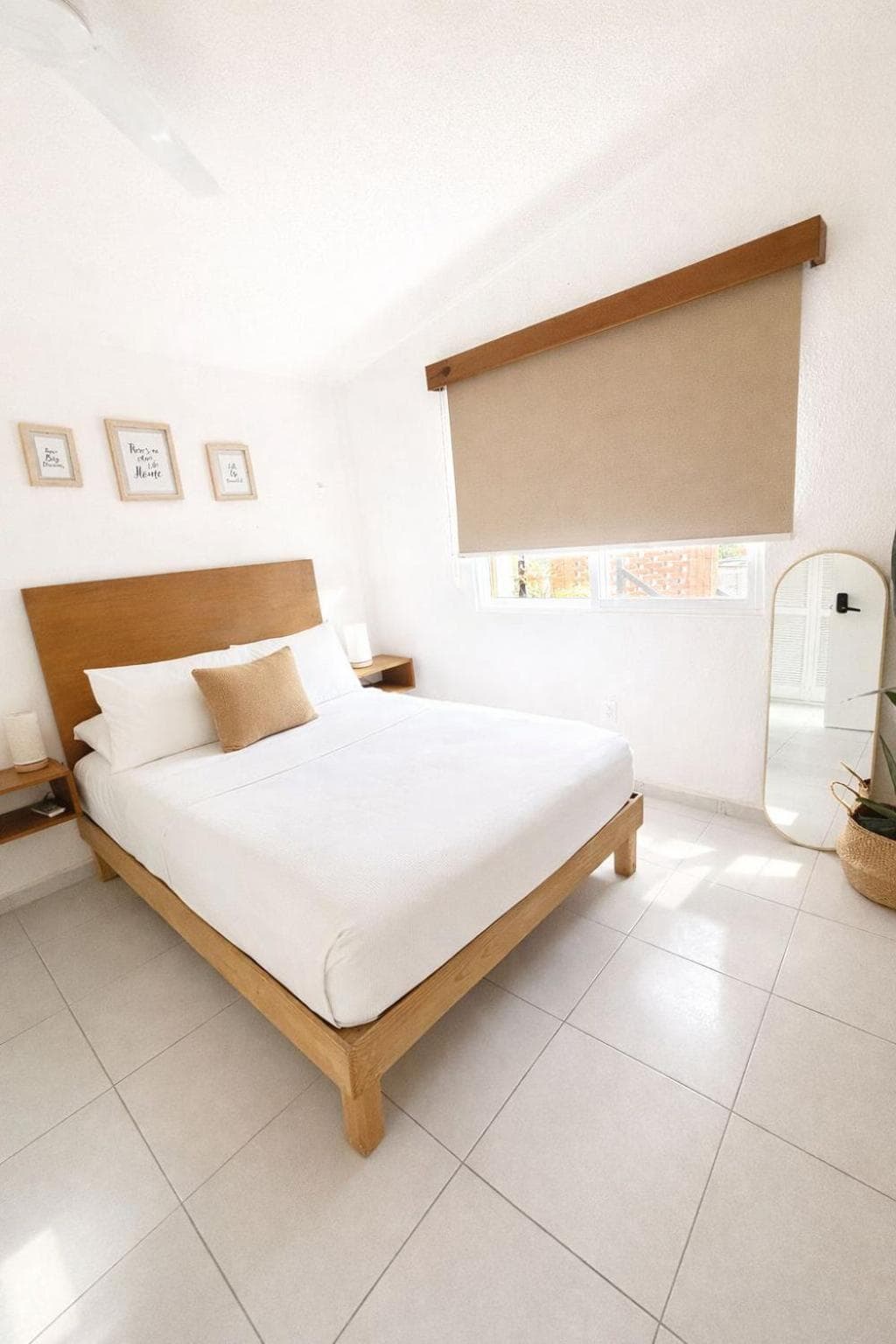 Central Room with Pool, WiFi and Air Conditioning