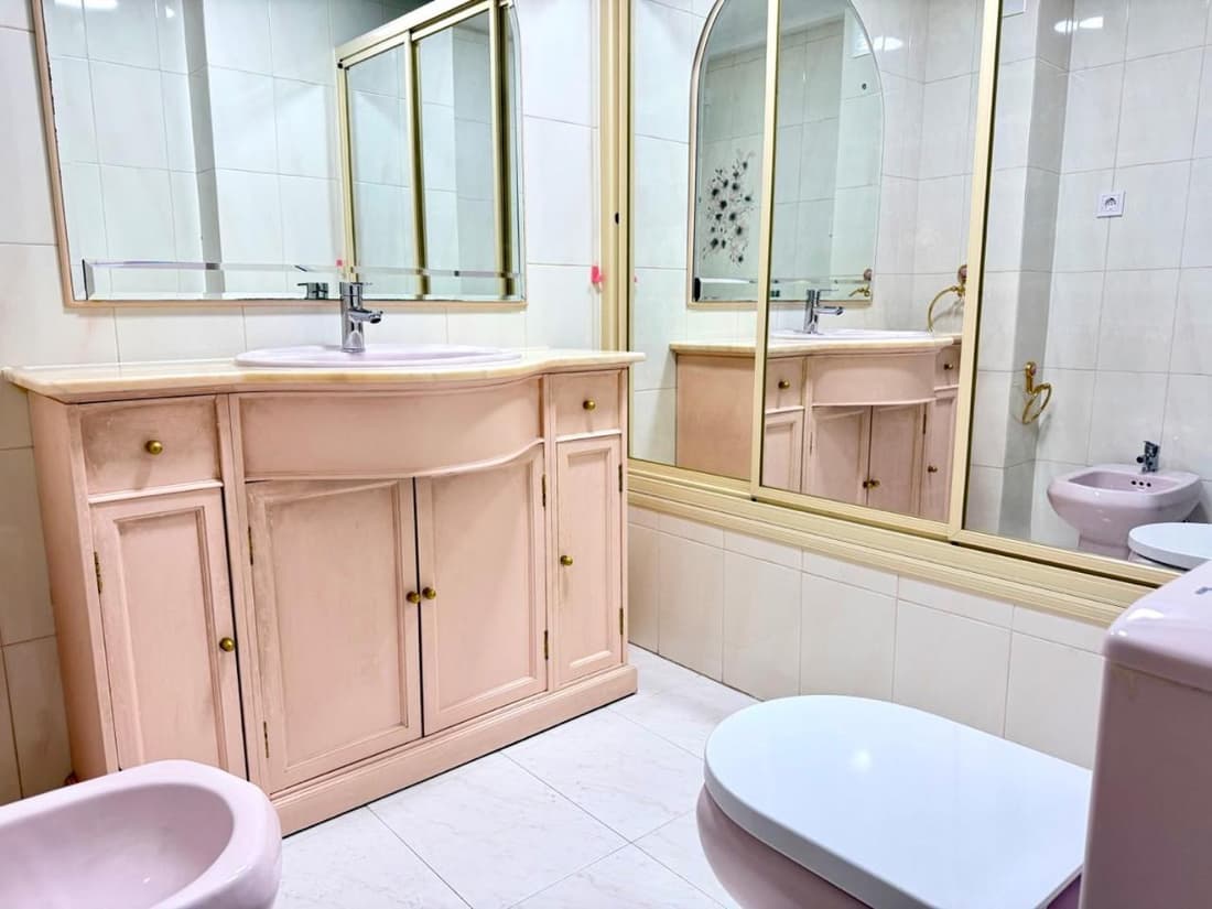 Beachfront Apartment for 6, 3 Bathrooms, Levante Beach