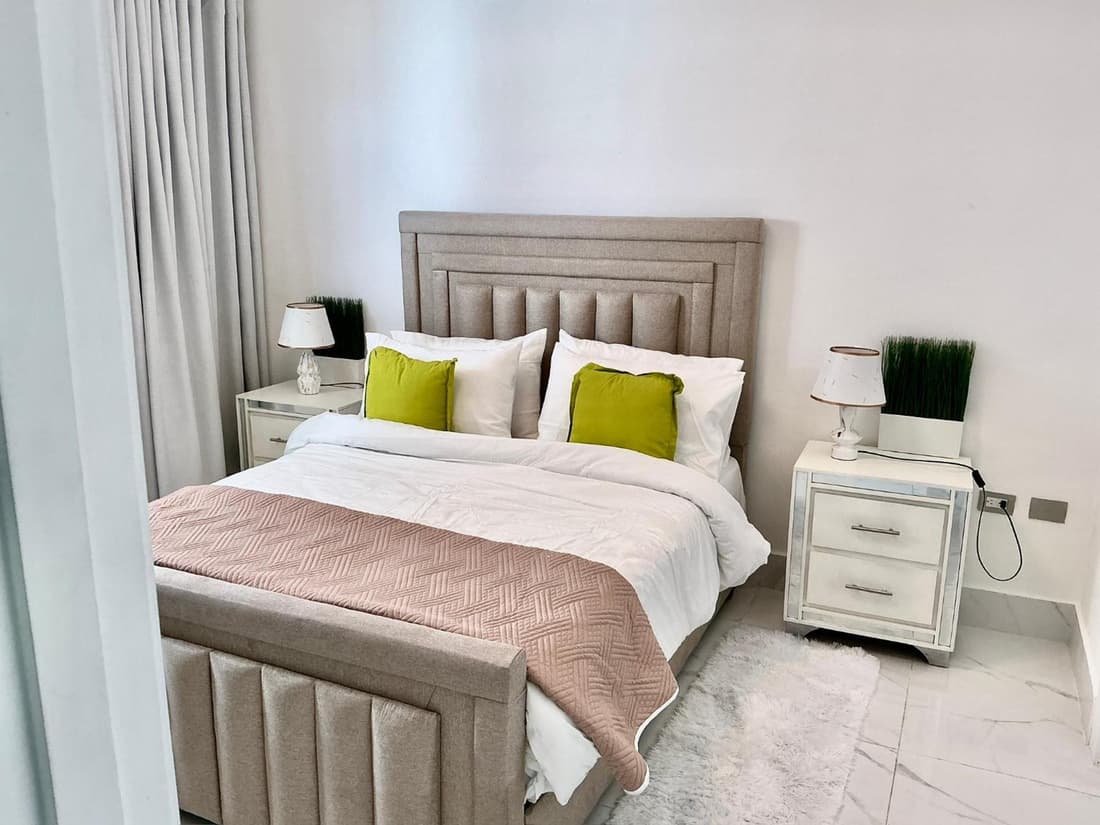 Luxury Designer Suite, Infinity Pool,City Views