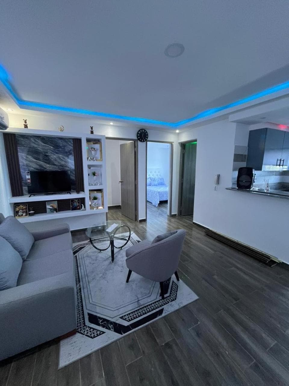 Excelente apartamento con bellas vistas