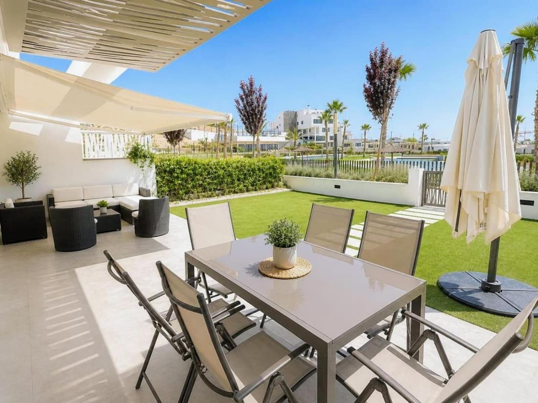 Exclusivo bajo con jardín en Seascape Finestrat