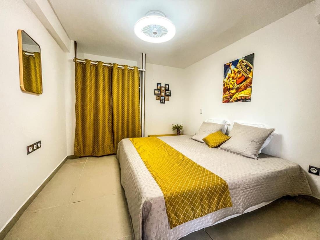 Appartement avec Jacuzzi, grande terrasse, lit King size