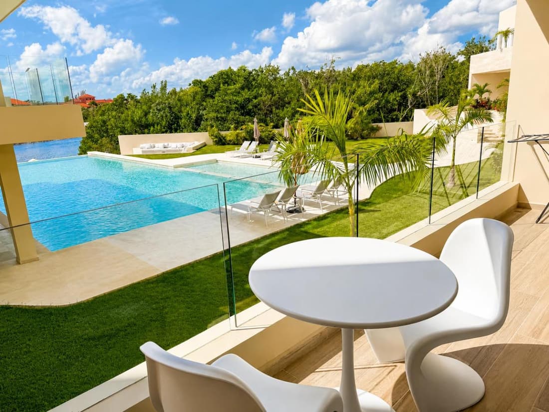 Marina view 3BR, pool, 7-min walk to beach