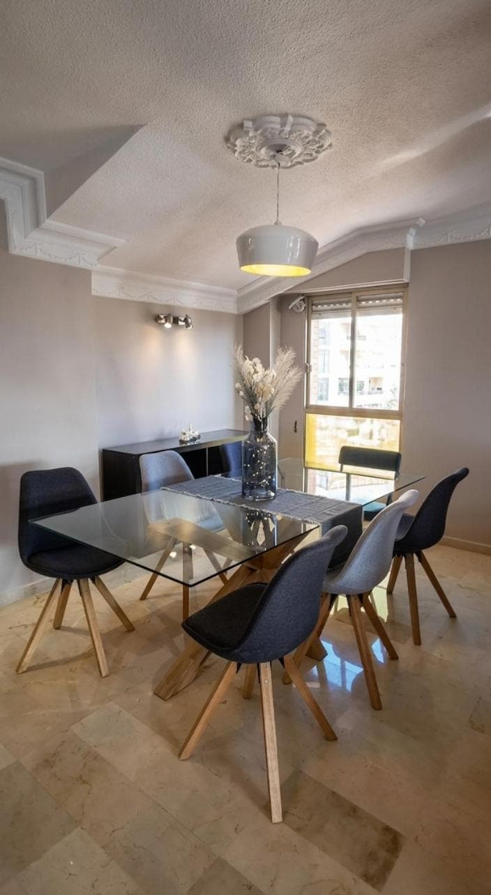 Duplex Idéal Vue Mer & Montagnes, à 5 min à Pied de la Plage