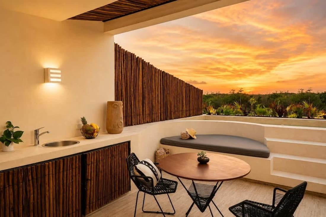 Beautiful Penthouse with Private Rooftop Pool