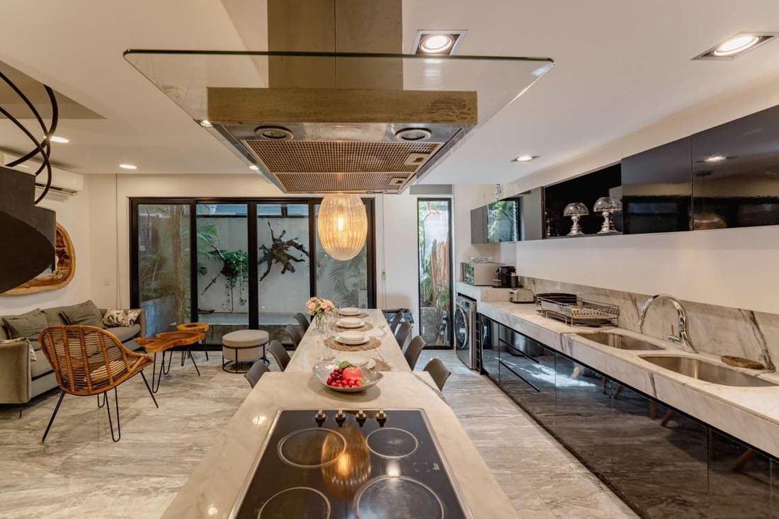 Stylish 3BR Retreat in Serene Luxury Setting