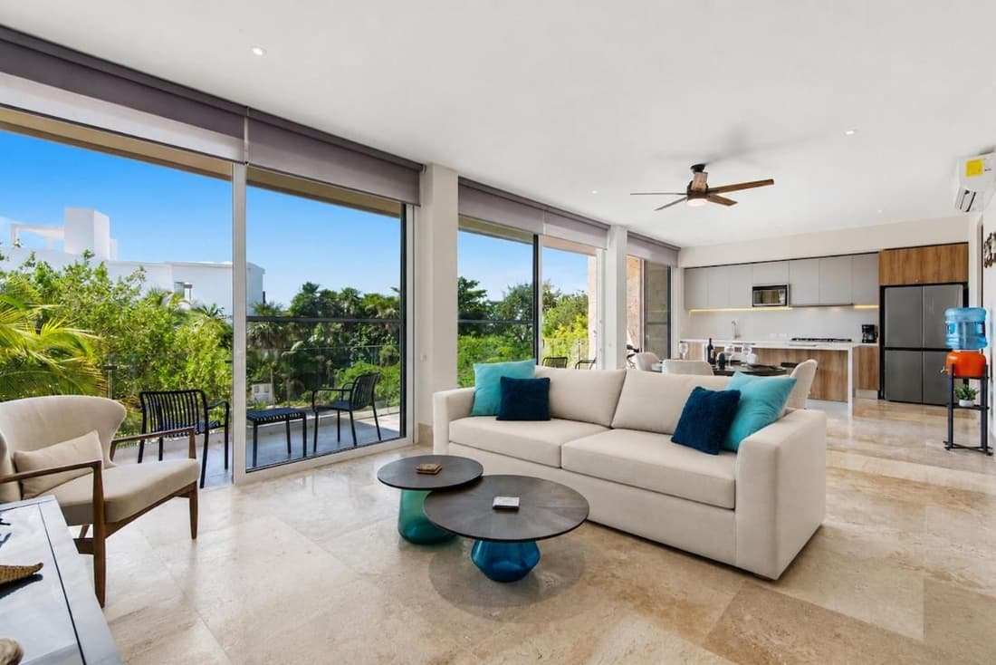 Akumal Seas 2BR Condo 2 Min Walk to Beach 7 Rooftop Pools