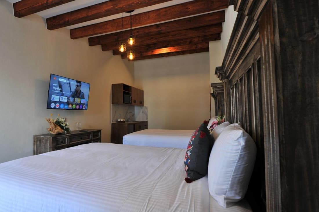 Hotel Camino Del Bosque Centro Pádel