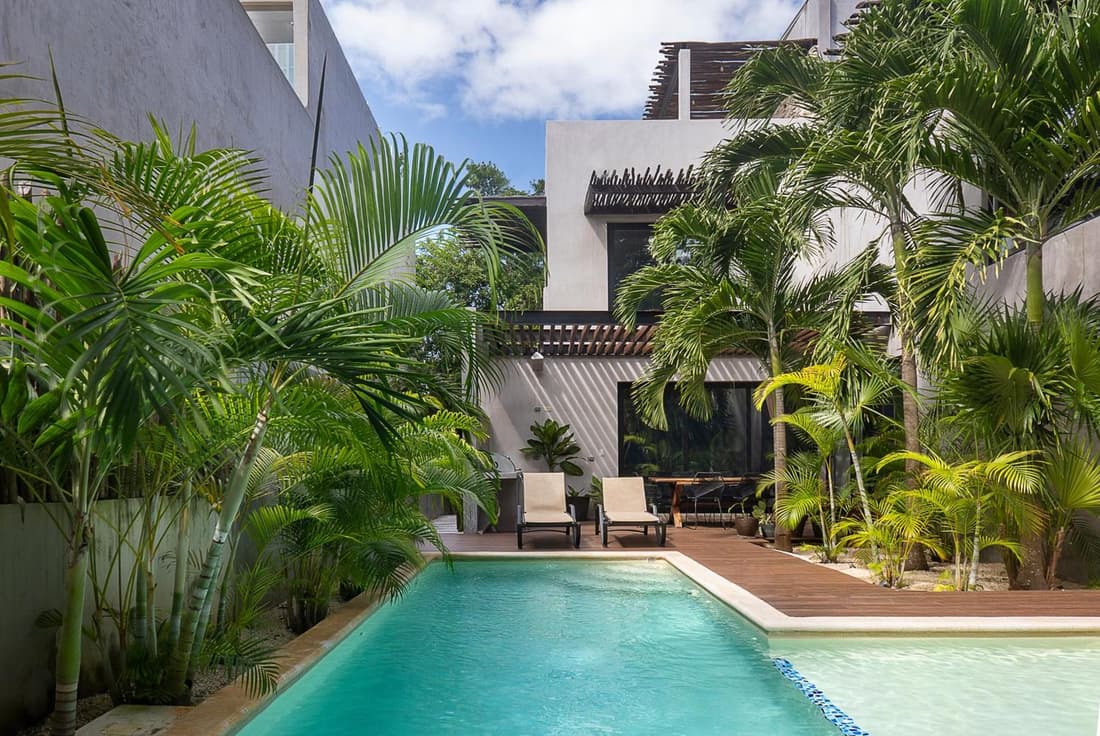 Mayan Culture Villa with Rooftop Pool